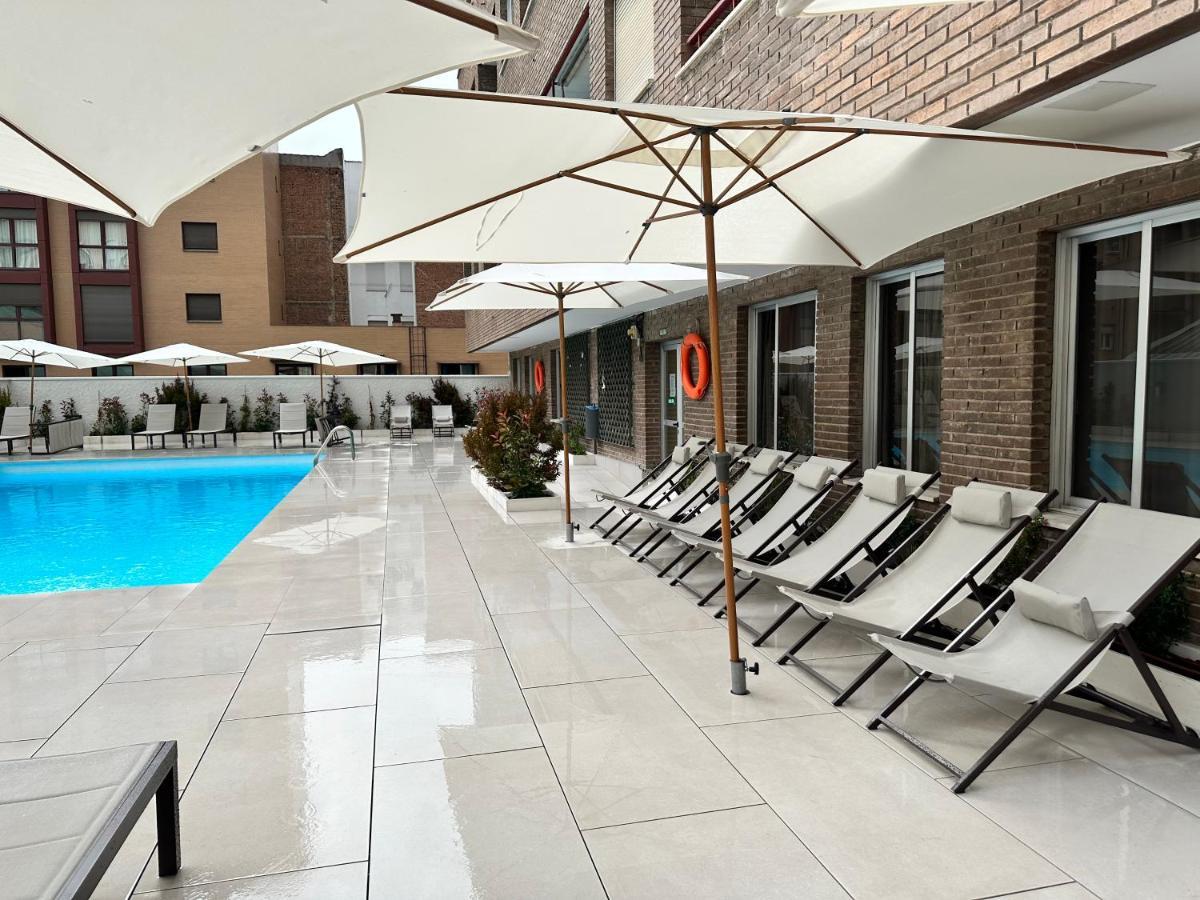 Juan Bravo Apartamento A Estrenar Con Piscina Madrid Bagian luar foto
